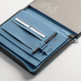 Carica l'immagine nel visualizzatore della galleria, Portablocco A4 con Zip New Classic - Azzurro