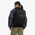 Carica l'immagine nel visualizzatore della galleria, Eastpak Pinnacle - Nero