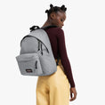 Carica l'immagine nel visualizzatore della galleria, Zaino Eastpak Padded Pak'R