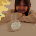 Carica l'immagine nel visualizzatore della galleria, Orologio digitale Coniglio verde