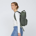 Carica l'immagine nel visualizzatore della galleria, Zaino Bergen Pro Dusty Green – L'evoluzione dello stile urbano