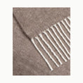 Carica l'immagine nel visualizzatore della galleria, Super Soft Babele Herringbone - Plaid in Cotone Riciclato | Fango - 130x170 cm

