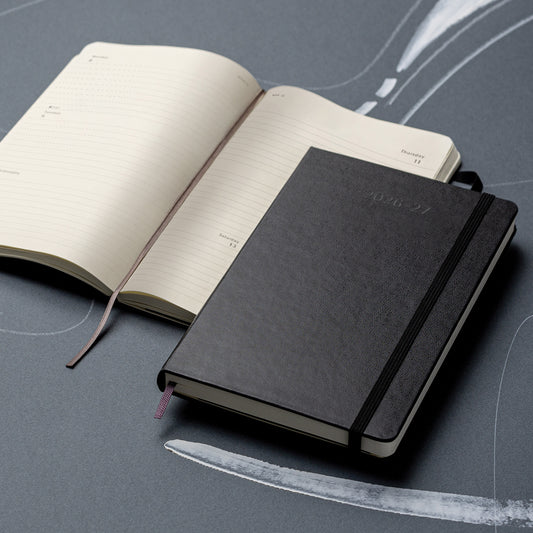Moleskine Agenda 18 Mesi Settimanale Notebook - Large, Nero, Copertina rigida, 2027