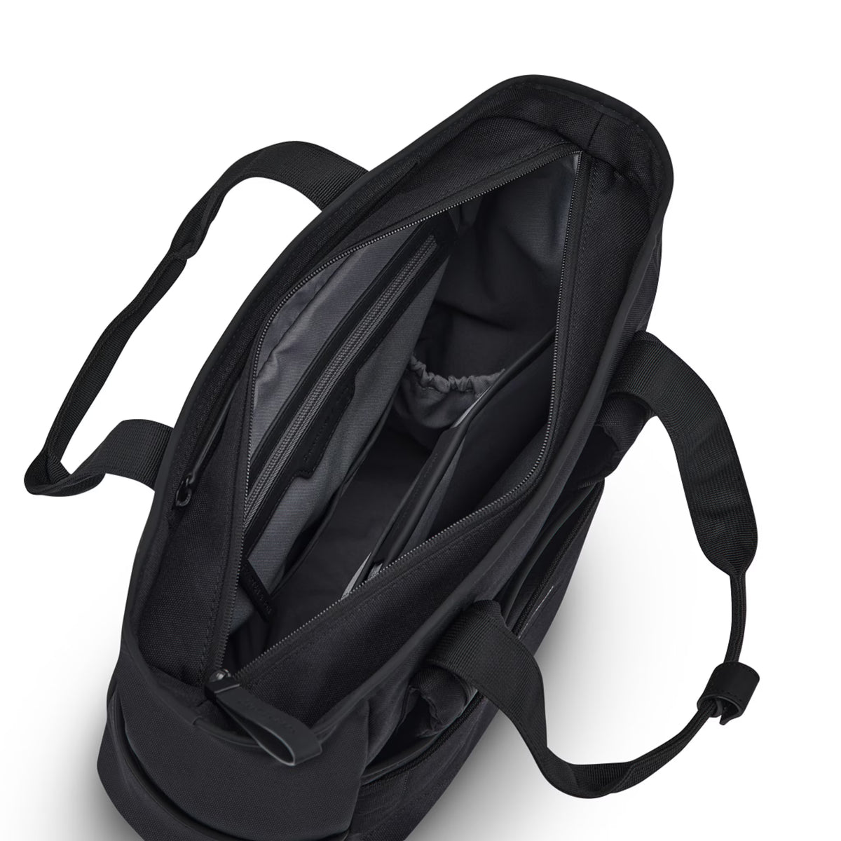 Zaino Lindby All Black – Stile roll-top flessibile e dinamico
