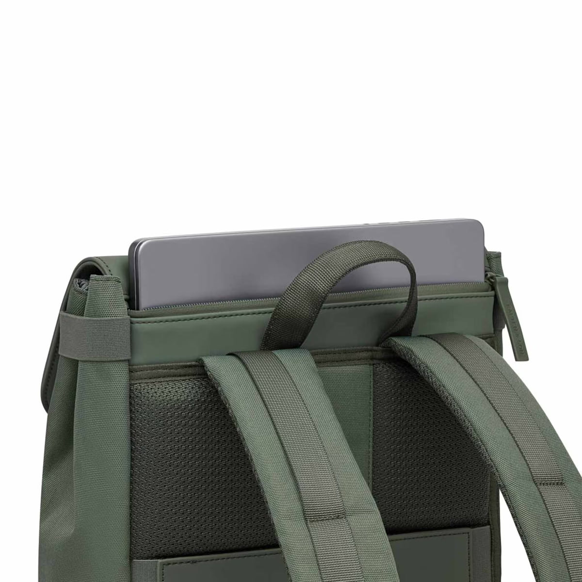 Zaino Fyn Dusty Green – Essenzialità urbana e stile moderno