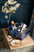 Carica l'immagine nel visualizzatore della galleria, Cyrille Cosmetic Bag Medium Blue
