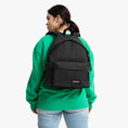 Carica l'immagine nel visualizzatore della galleria, Zaino Eastpak Padded Pak'R
