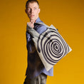 Carica l'immagine nel visualizzatore della galleria, Shopper riciclata Louise Bourgeois, Spiral
