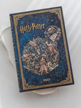 Carica l'immagine nel visualizzatore della galleria, Agenda 12 Mesi 2027 Paperblanks Ultra Verticale - Leggende di Hogwarts (Harry Potter)
