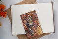 Carica l'immagine nel visualizzatore della galleria, Agenda 12 Mesi 2027 Paperblanks Midi Flexi Settimanale - Lince Maestosa
