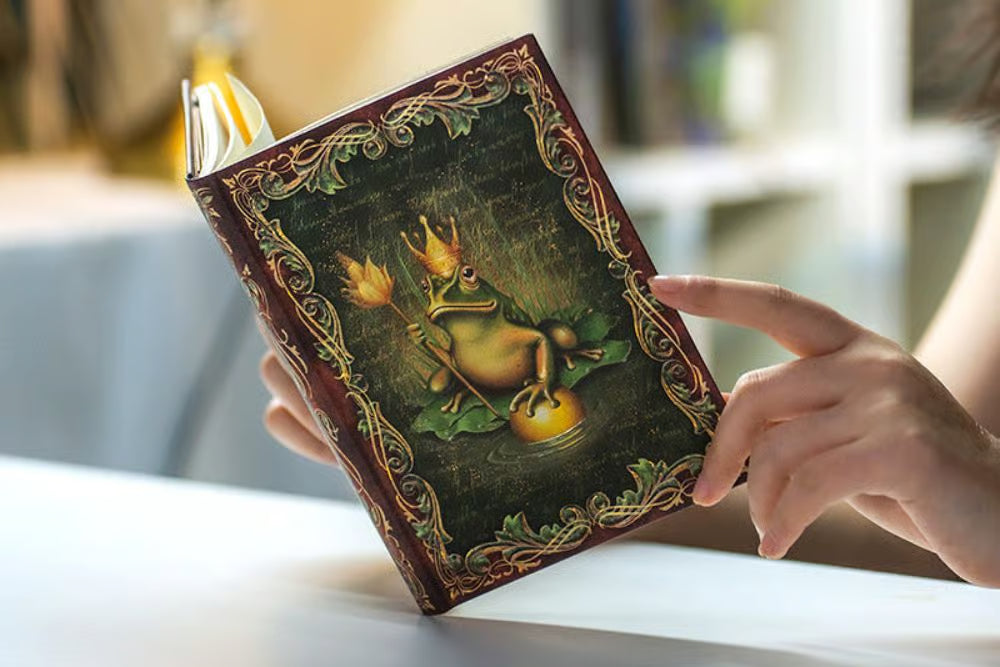 Agenda 12 Mesi 2027 Paperblanks Midi Verso - Fratelli Grimm, Il Principe Rospo