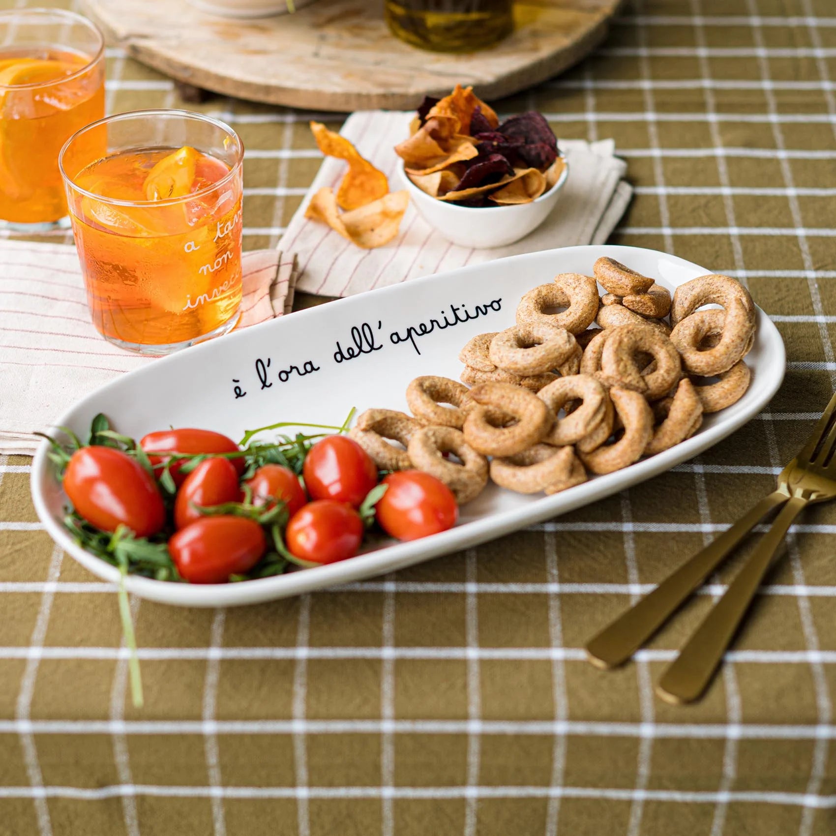 Piatto Ovale Fondo È l’ora dell’aperitivo