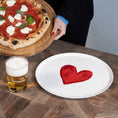 Carica l'immagine nel visualizzatore della galleria, Piatto Pizza Cuore Acquerello Nuova Forma
